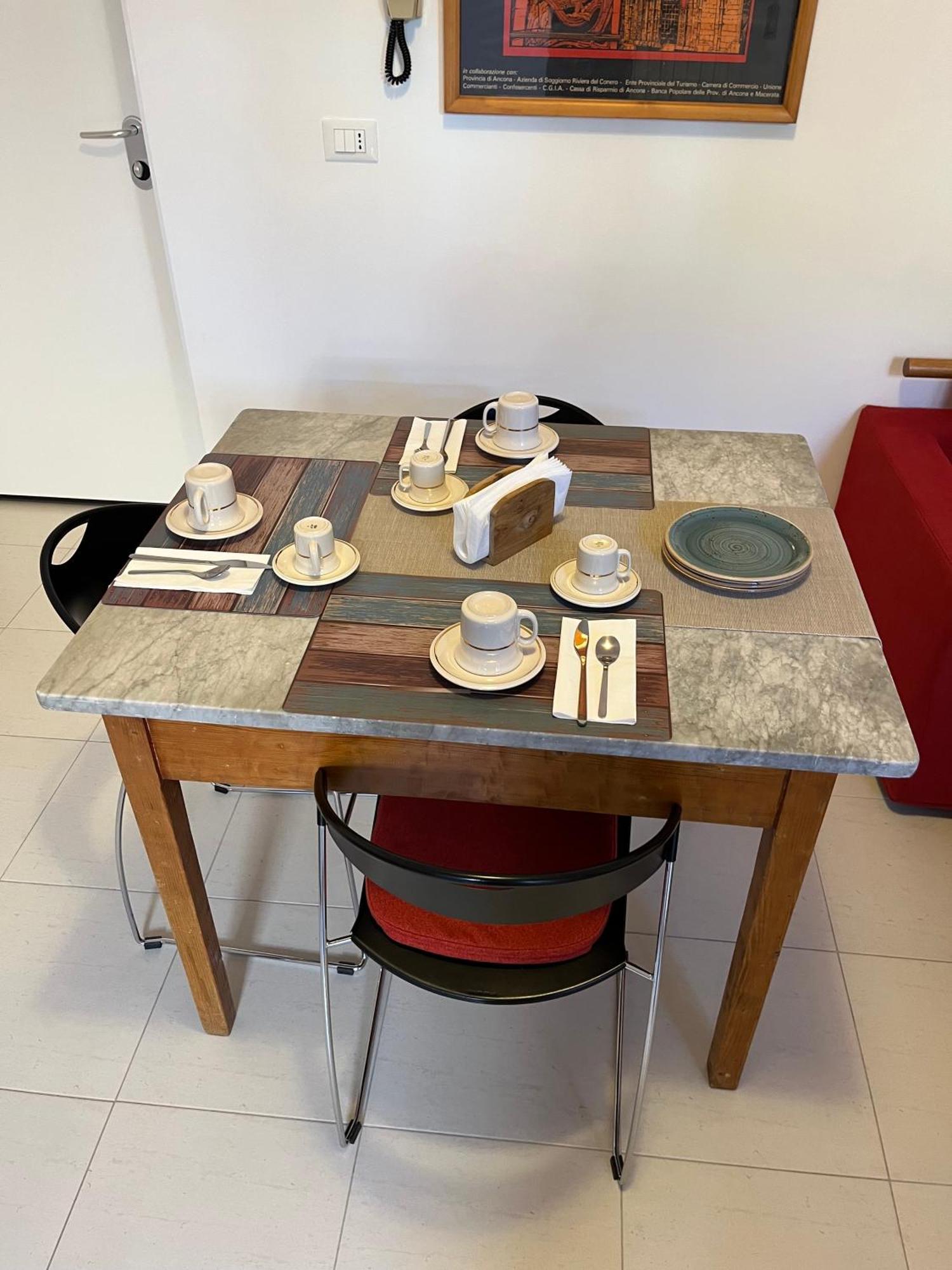Minevaganti Apartment Ancona Bagian luar foto
